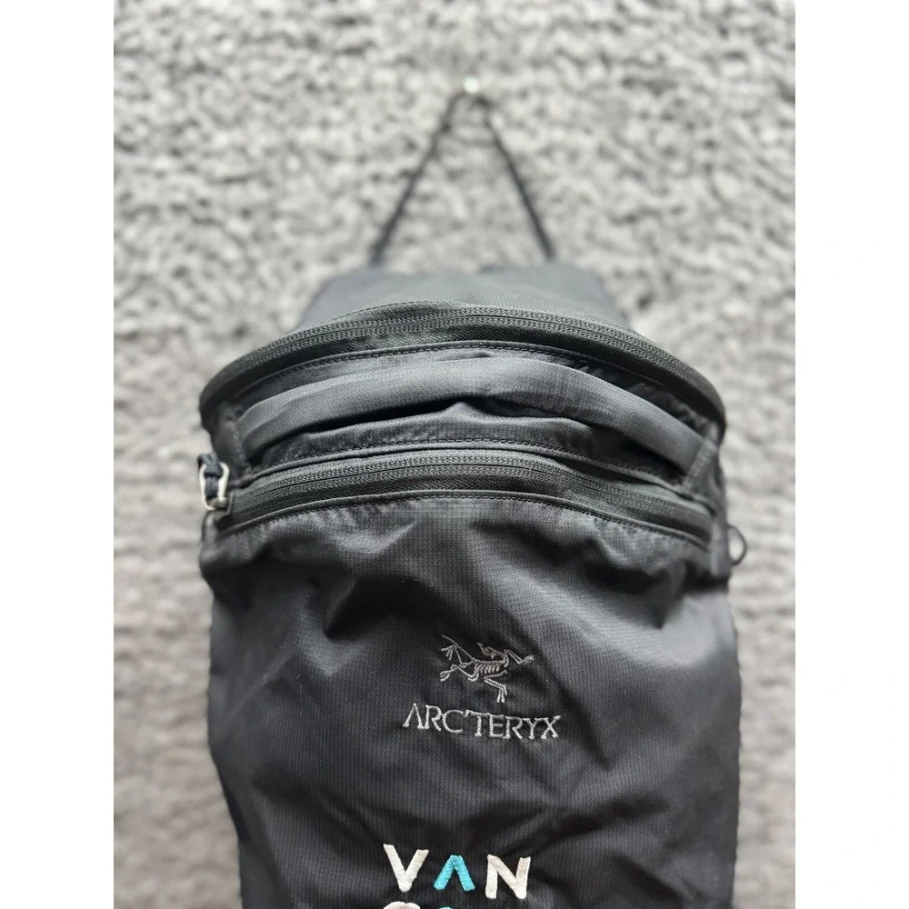 Arc'teryx Index 15 Backpack‎ Vancouver Edition Black Daypack Travel Bag - Picture 2 of 13